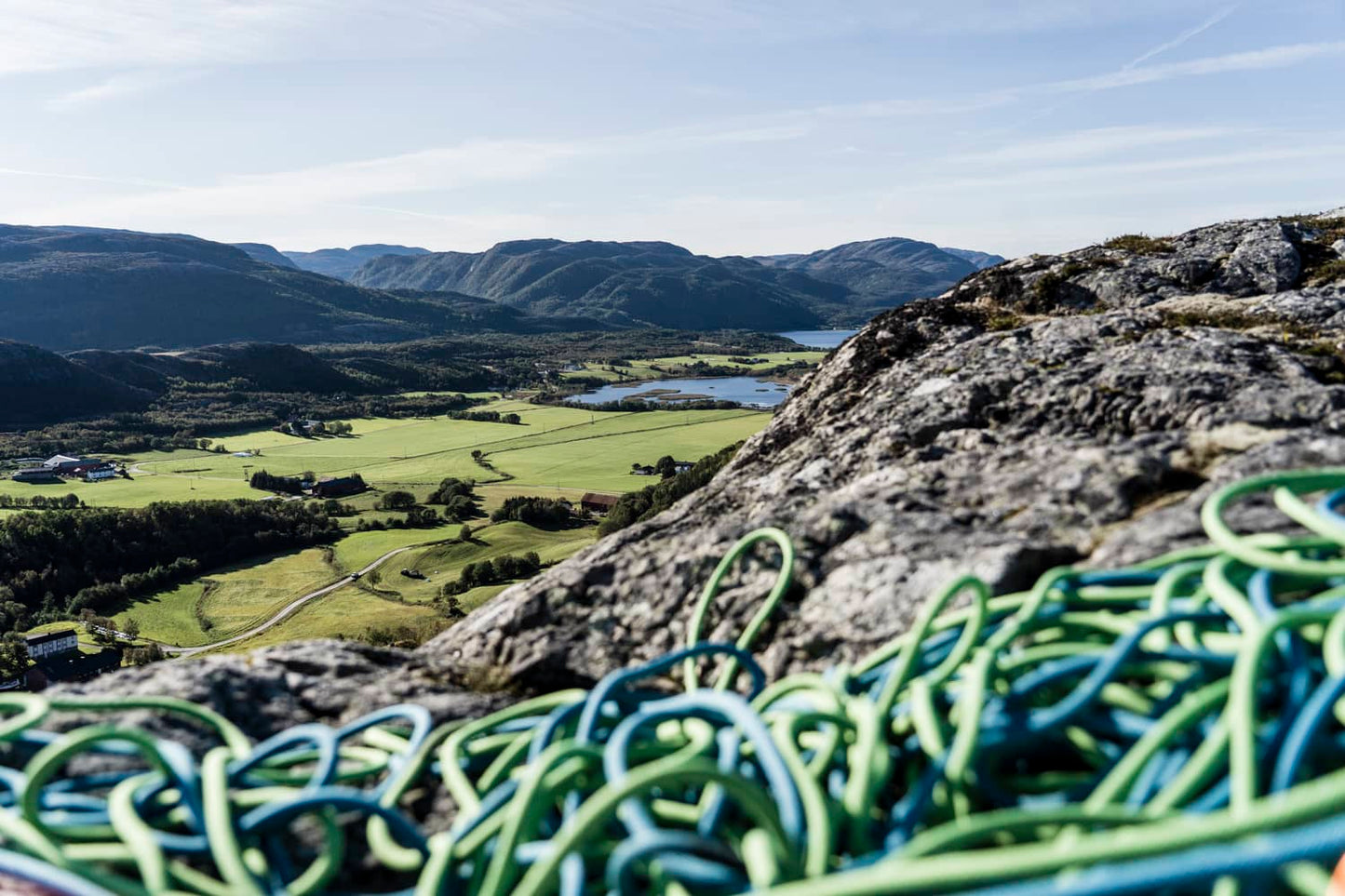 Utsikt från toppen av ett berg 