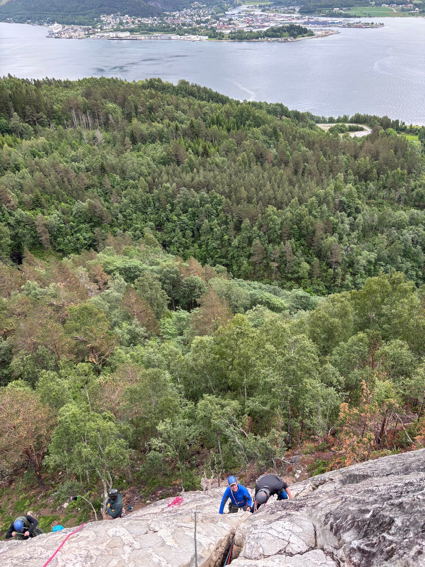 Tradklättring och Multipitchkurs Romsdalen